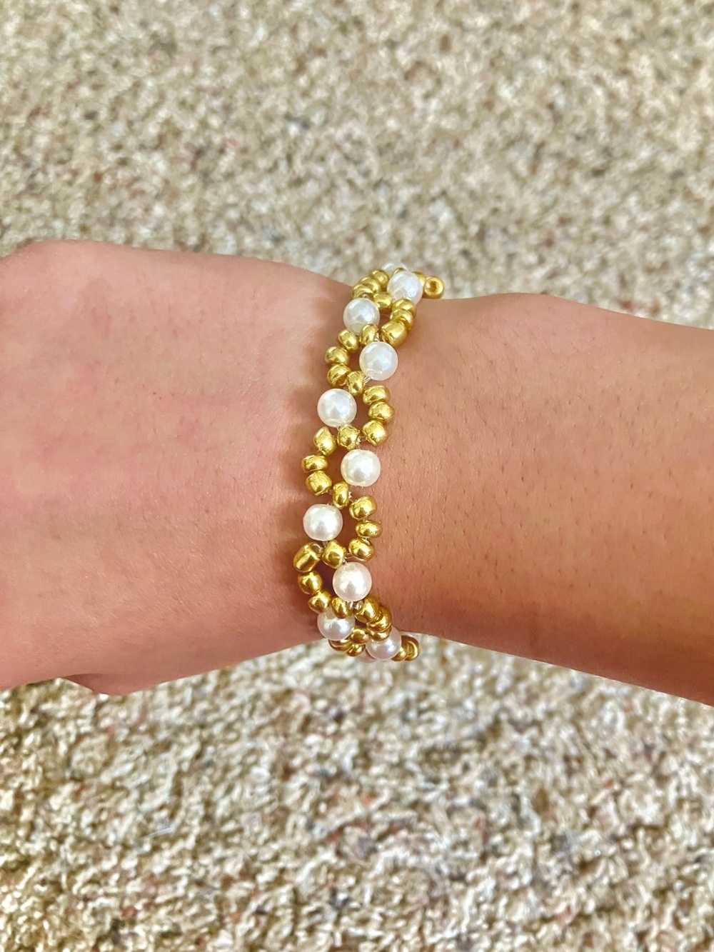 Gold and White Pearl Beaded Bracelet by